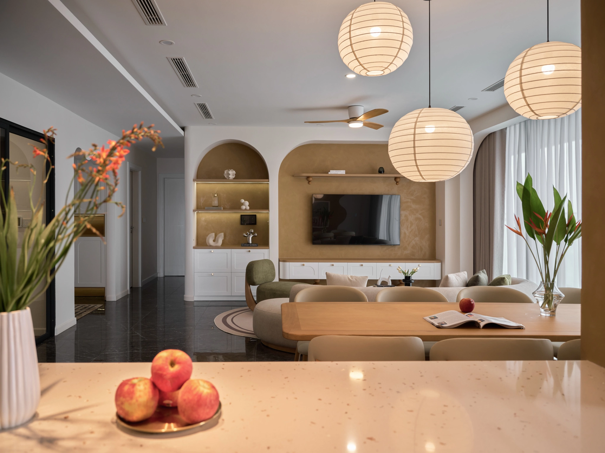 Căn hộ 200 m2 'thay áo' bằng những đường cong (ảnh 9)
